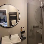 Xzllenz Kueche Bad S-bahn Parken Smart-tv Wellbeing Apartament *