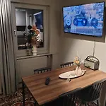 Apartament Xzllenz Kueche Bad S-bahn Parken Smart-tv Wellbeing